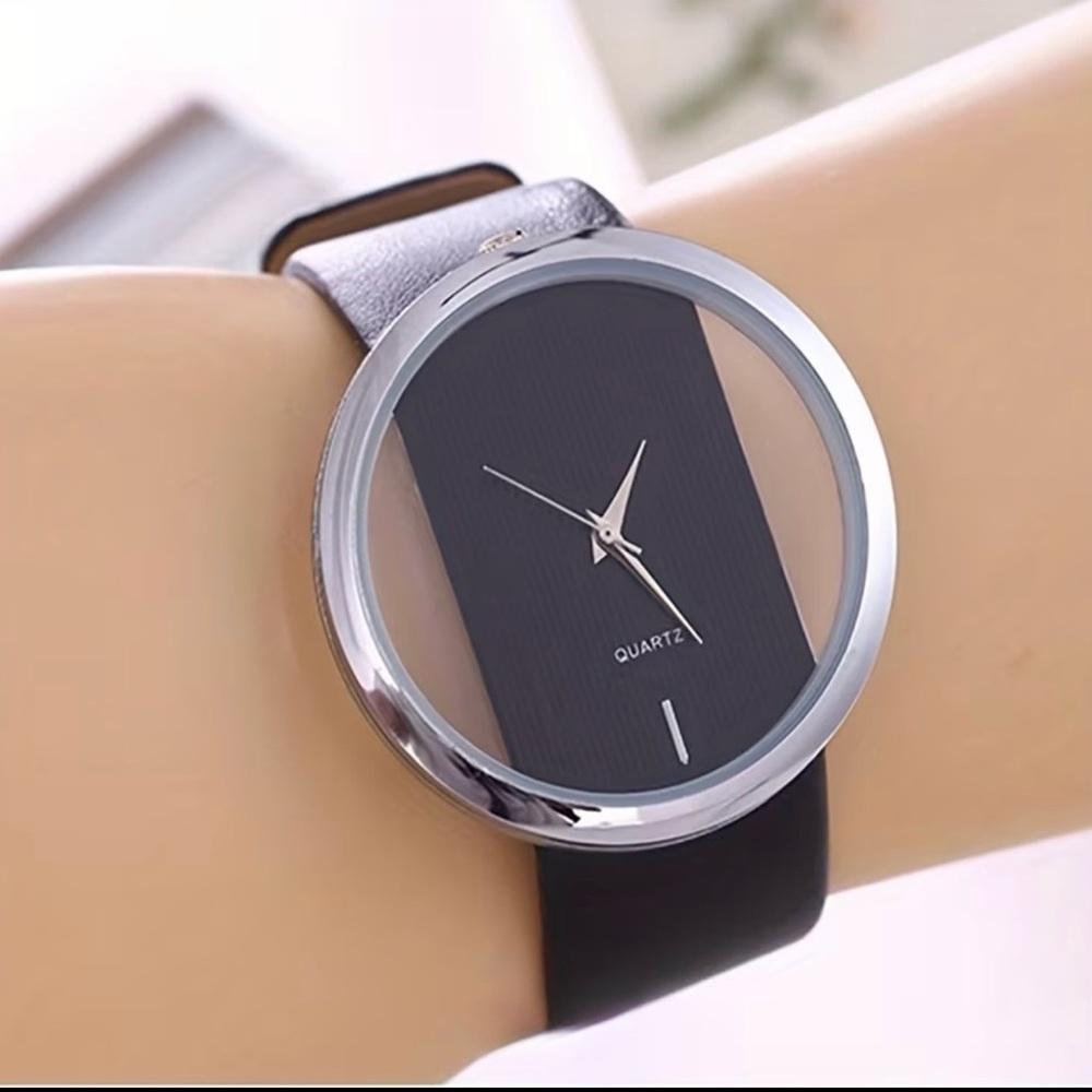 Modern Analog Quartz Faux Leather Wristwatch NWT